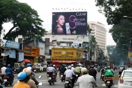Bảng quảng cáo 128 Trần Phú, quận 5, Hồ Chí Minh