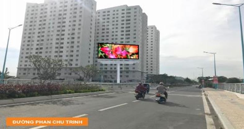 Bảng quảng cáo ngoài trời Cầu Phan Chu Trinh, quận Bình Thạnh, Hồ Chí Minh