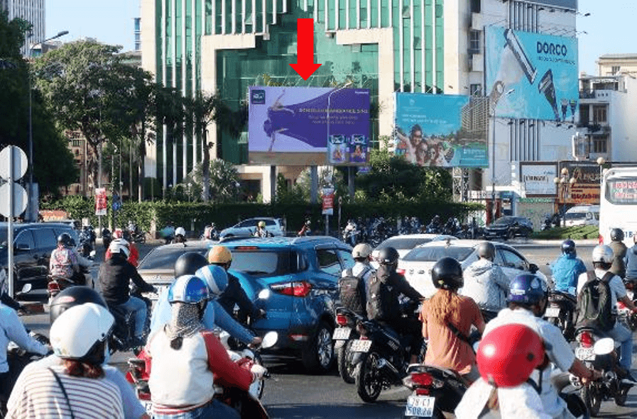 Bảng quảng cáo ngoài trời 121 Nguyễn Bỉnh Khiêm, quận 1, Hồ Chí Minh