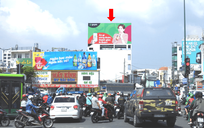 Bảng quảng cáo ngoài trời Vòng xoay Lê Quang Định - Phạm Văn Đồng, quận Gò Vấp, Hồ Chí Minh
