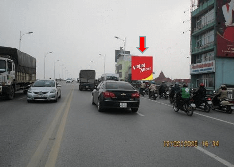 Bảng quảng cáo ngoài trời cầu Vĩnh Tuy (hướng Aeon Long Biên - Trung tâm Hà Nội)
