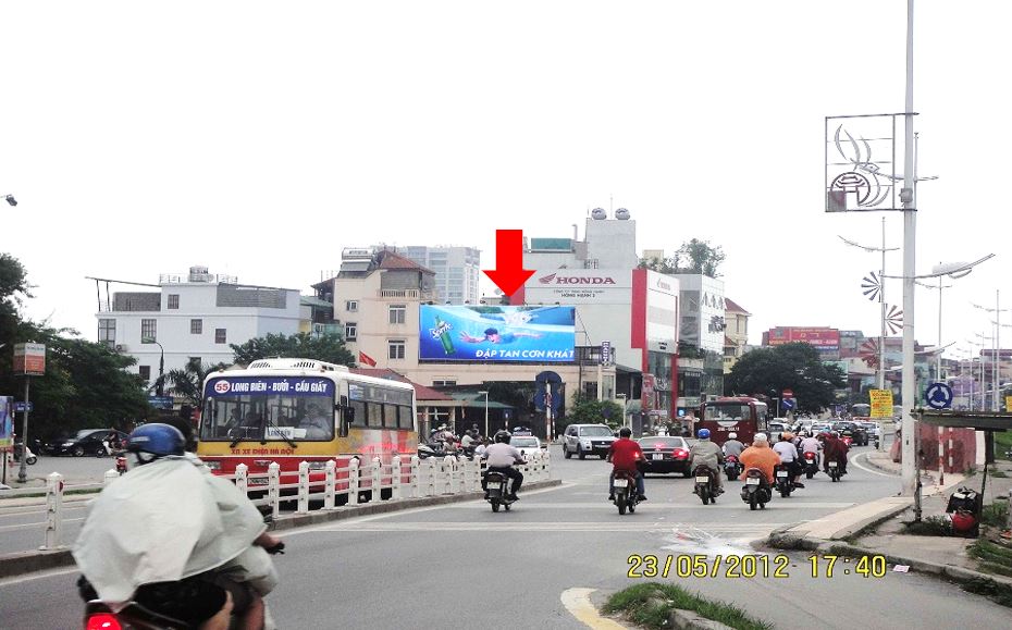 Bảng quảng cáo ngoài trời khách sạn Thắng Lợi, Hà Nội