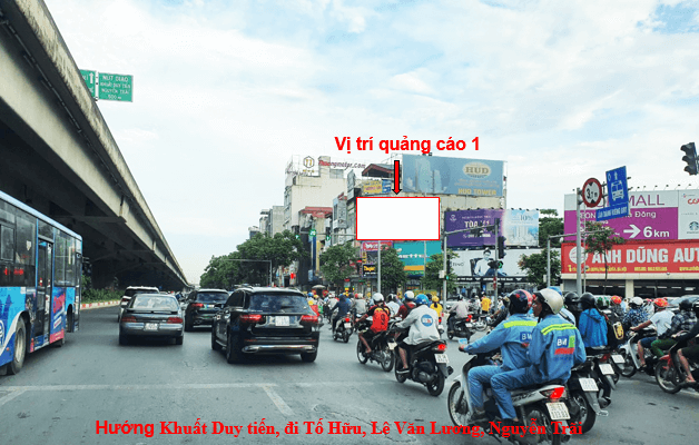 Bảng quảng cáo ngoài trời ngã tư Lê Văn Lương, Tố Hữu, Khuất Duy Tiến, quận Thanh Xuân, Hà Nội