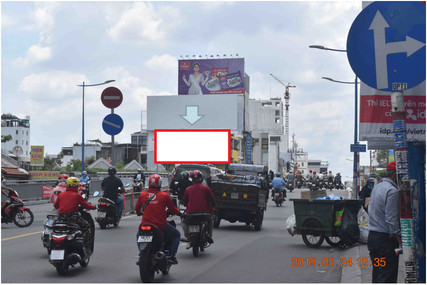 Bảng quảng cáo ngoài trời 13 Phan Đình Phùng, quận Phú Nhuận, Hồ Chí Minh