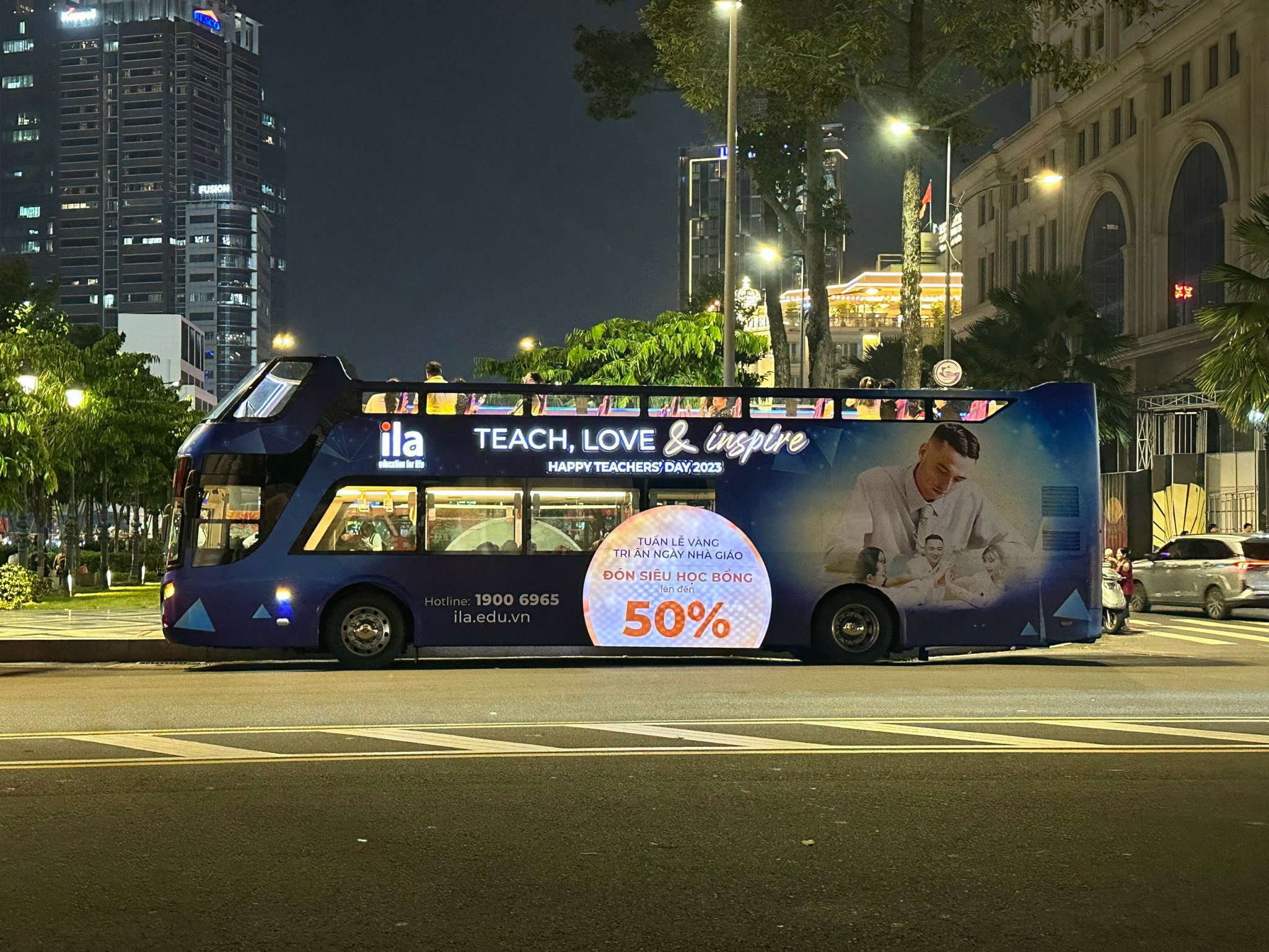 Quảng cáo Roadshow xe bus 2 tầng - Shojiki.vn