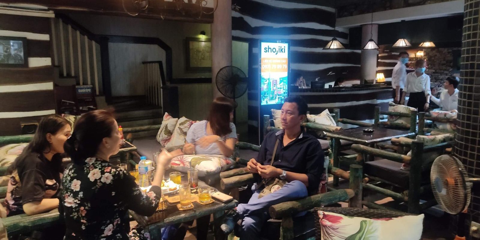 chu-quan-co-the-kiem-tien-tu-man-hinh-anysceen1-1600×900