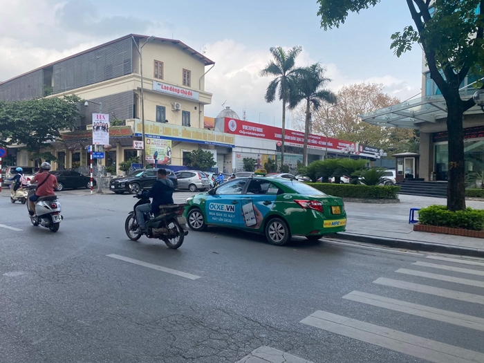 Quảng cáo xe Taxi