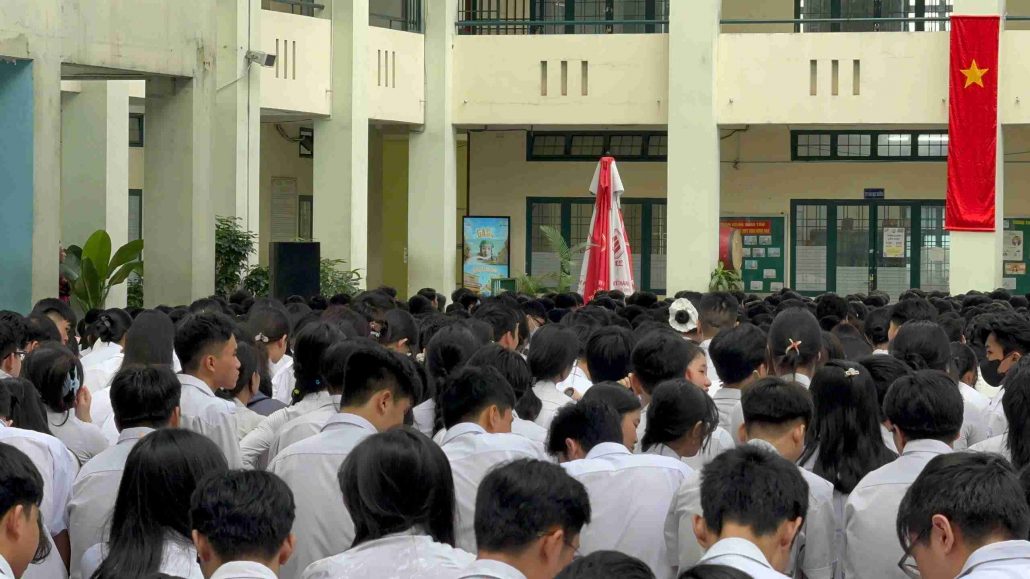 Màn hình Digital Standee tại Trường THPT Bình Hưng Hòa, quận Bình Tân