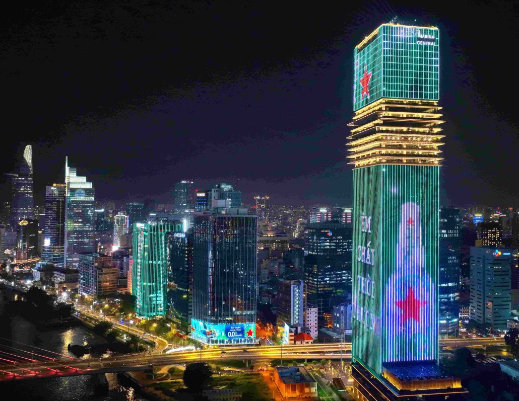 LED tòa tháp Marina chạy cho Heineken