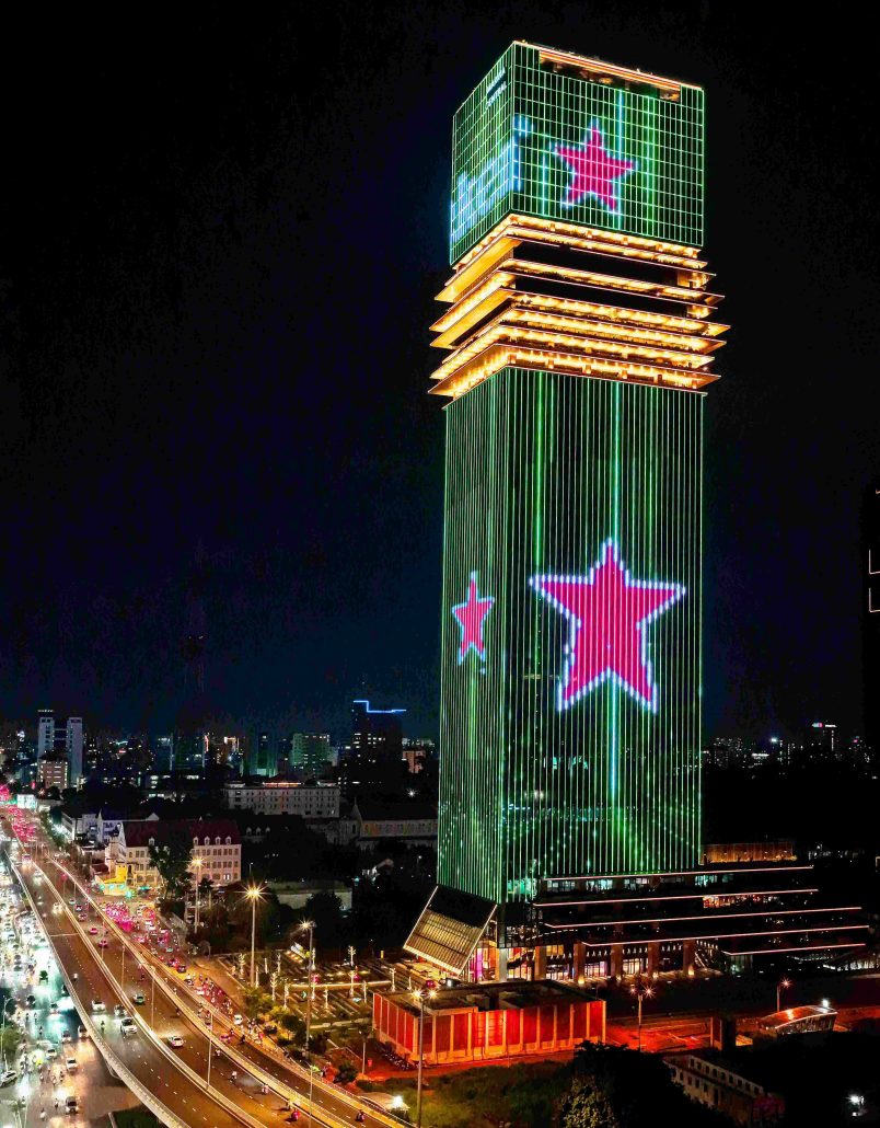 LED tòa tháp Marina chạy cho Heineken