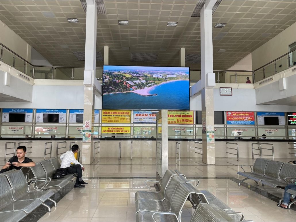 màn hình LED bến xe Giáp Bát