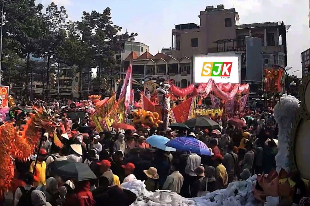 LED Ngã 6 Chùa Bà dịp Lễ Tết Nguyên Tiêu