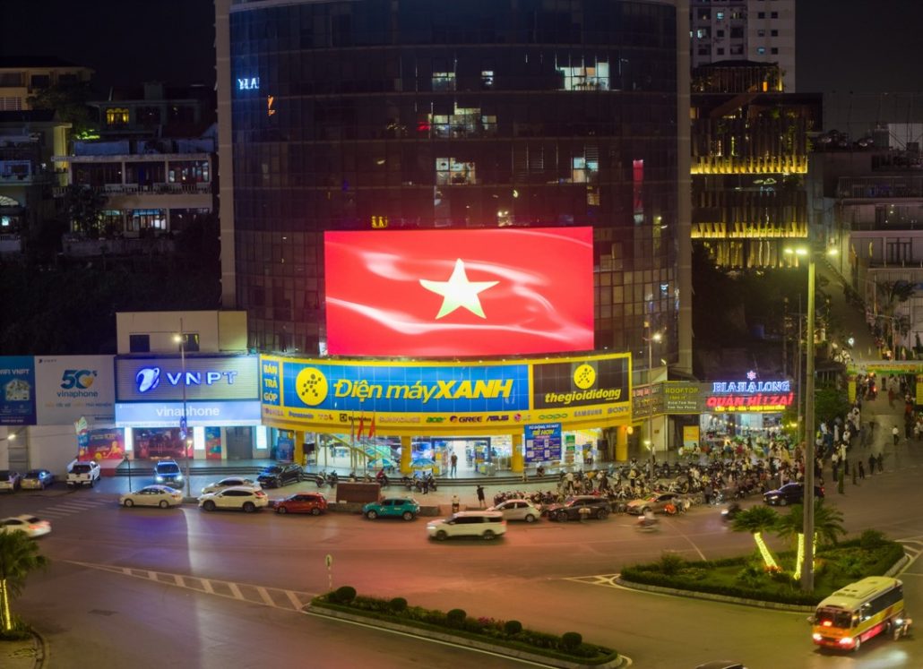 2-Led-nga-6-cot-hong-ho-tp-ha-long